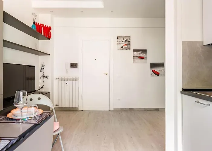 Vatican Tiny House By Gialel Apartment
