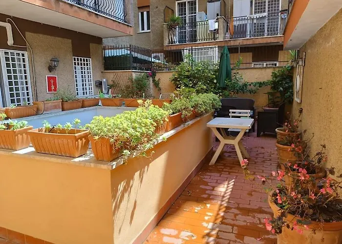 Vatican Tiny House By Gialel Apartment