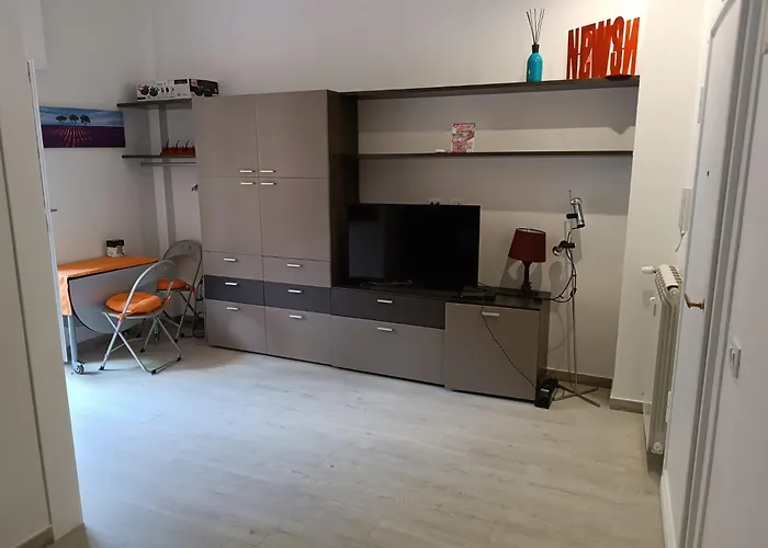 Vatican Tiny House By Gialel Apartment